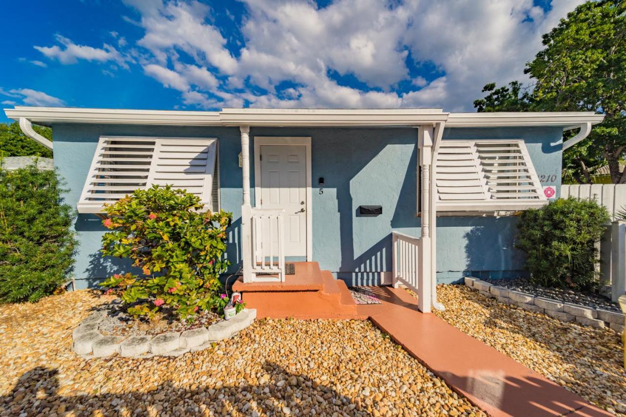 Beach Chairs, Good Kitchen, Strong Wifi On 14Th Ave Форт-Лодердейл Экстерьер фото