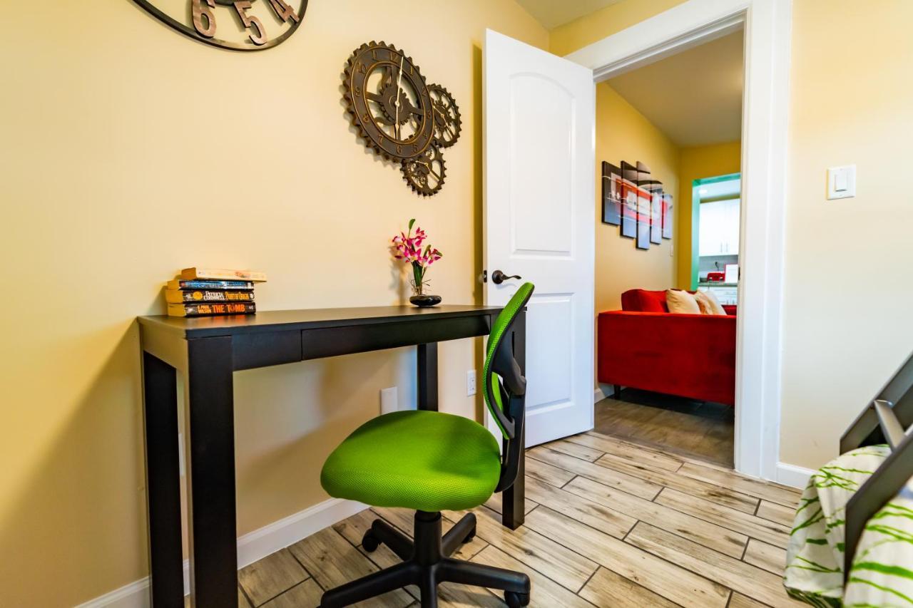 Beach Chairs, Good Kitchen, Strong Wifi On 14Th Ave Форт-Лодердейл Экстерьер фото