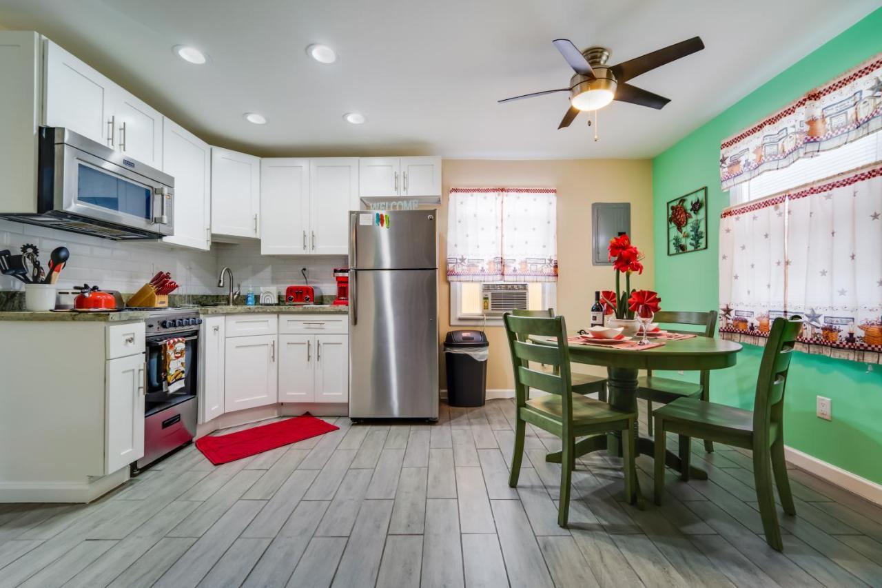 Beach Chairs, Good Kitchen, Strong Wifi On 14Th Ave Форт-Лодердейл Экстерьер фото